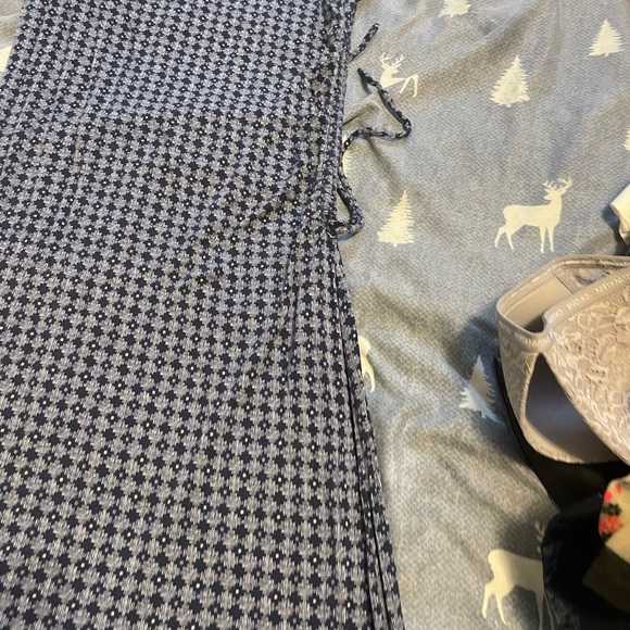 Dresss - Picture 10 of 16